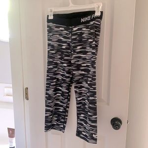 Nike Pro DRI-FIT camo leggings size medium